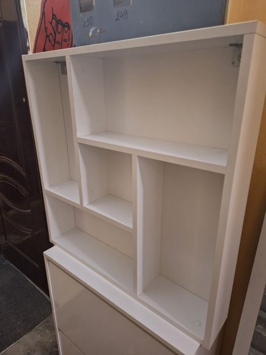 Запазено бяло портманто