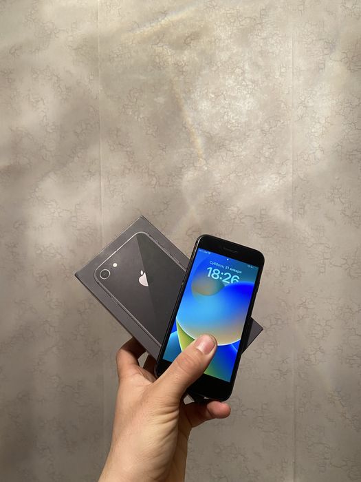 Iphone 8 в хорошем состоянии