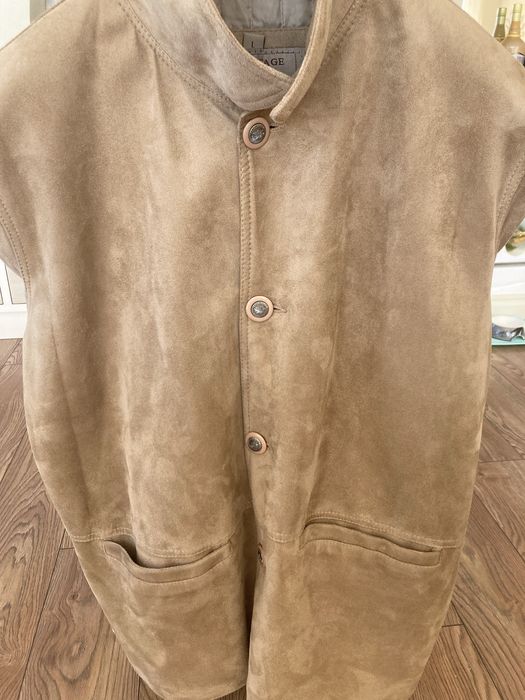 Яке тип сако Джорджо Армани.