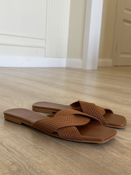 Шлепанцы женские