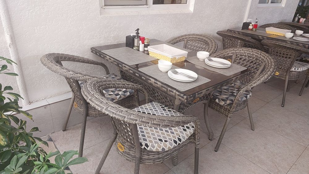 Б/у Стол стул комплект сотилади холати яхши