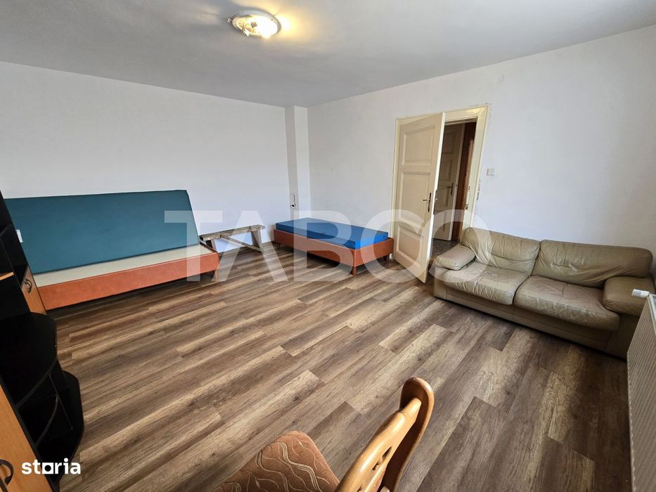 Apartament decomandat 93 utili curte proprie pivnita Sub Arini Sibiu