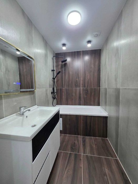 Продаётся 2х комн квартира на 5 этаже Ор-р Цум