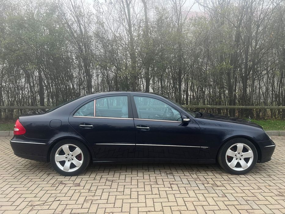 Mercedes-Benz E-Class 240