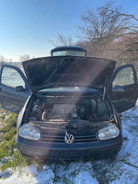 Volkswagen Golf 4 1.4 16V Piese de schimb