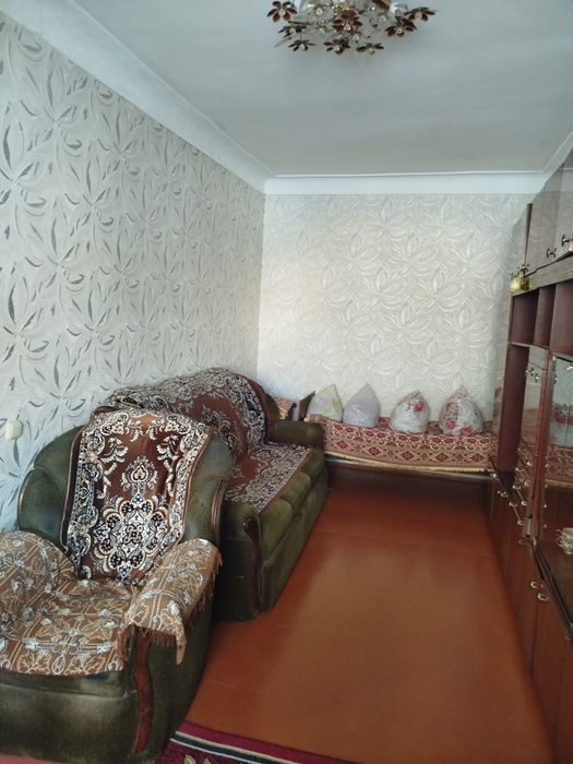 Продам квартиру .