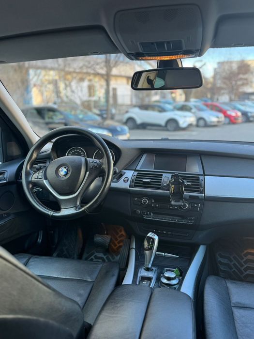 Vând bmw X5 e70 2010