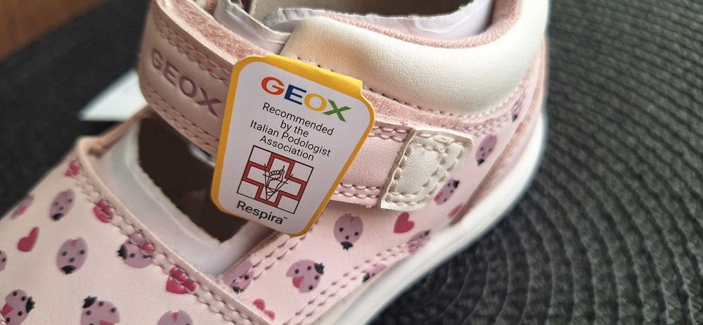 Сандали - чисто нови - Biomecanics и Geox, н. 25