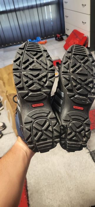 Adidas traxion 36