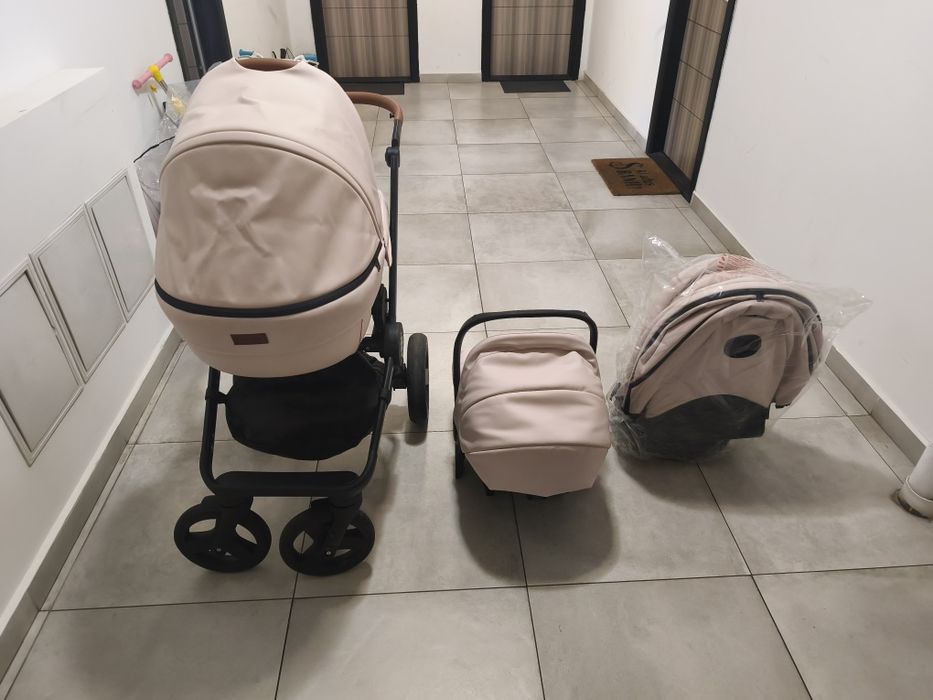 Vând Căruț 3 în 1 KRAUSMAN Topaz 900 de lei