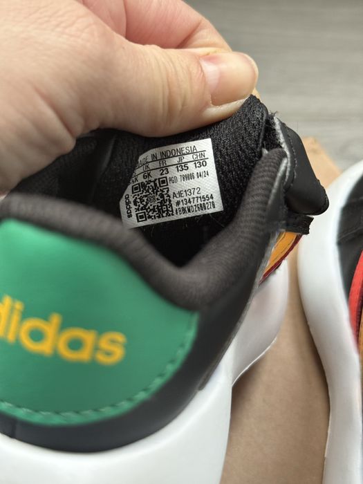 Adidas bubble confy , Grand court , 23