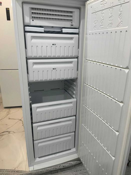 морозильник вертиальный индезит