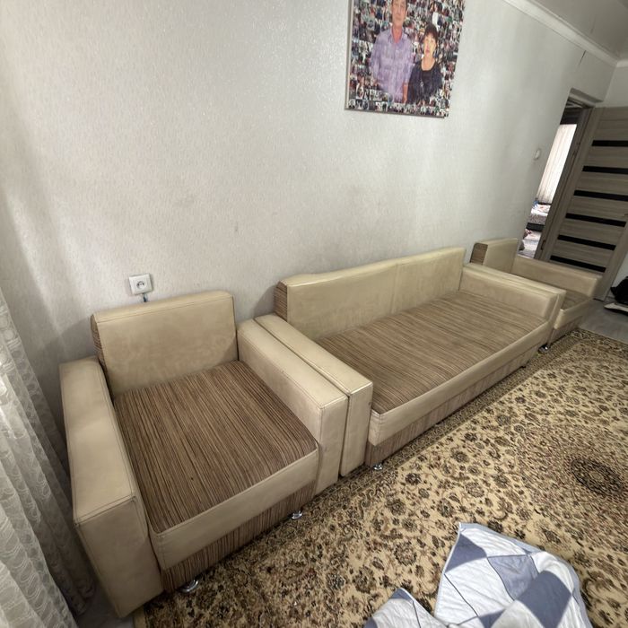 Срочно продам диван