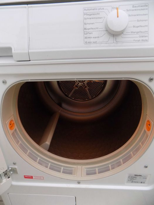 Сушилня Miele T8813C edition 111 7кг.