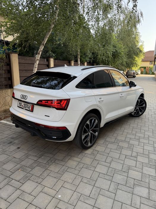 Audi Q5 coupe 2022 S-Line Quattro 2.0 TDI Mild Hybrid 204 CP – Full Opțiuni