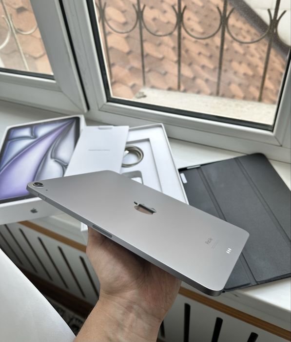 iPad Air M2 11inch Gray 128GB +Case