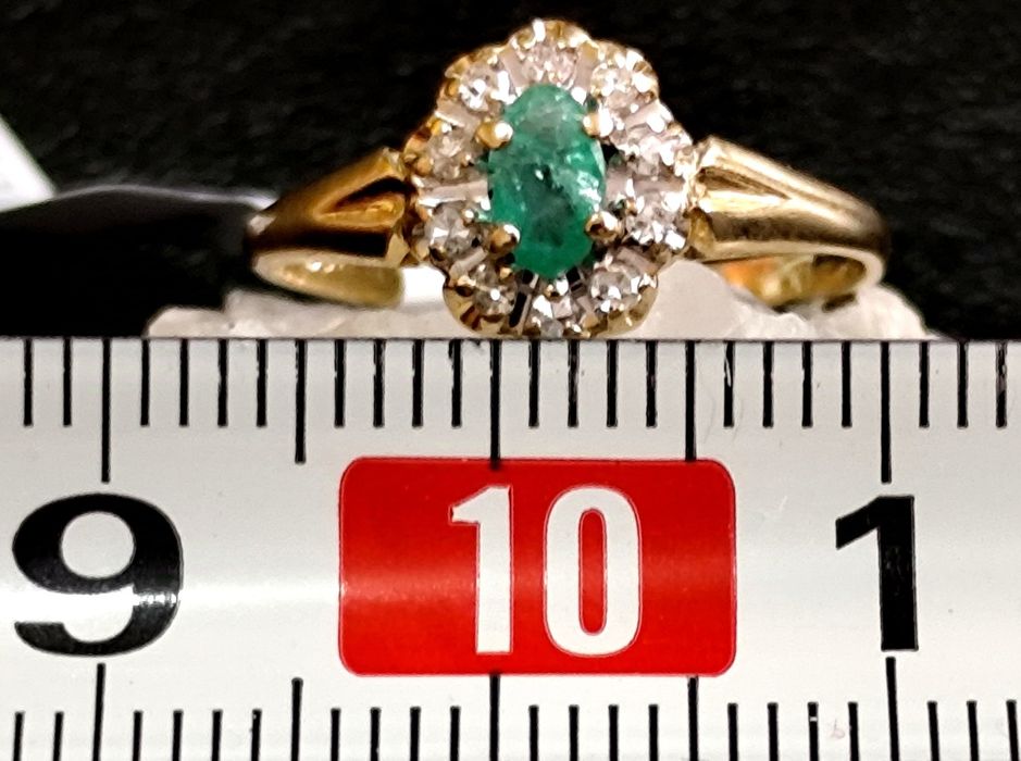 Златен Пръстен / Изумруд / Брилянти