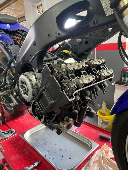 Yamaha YZF-R1