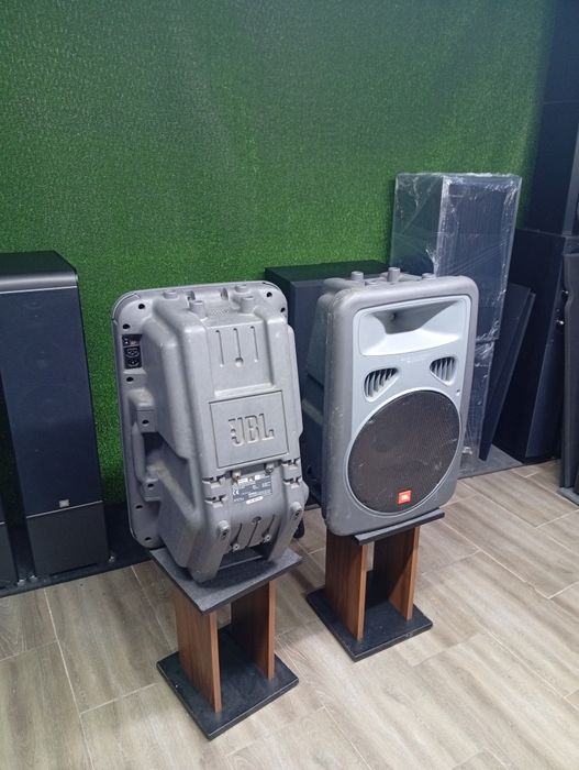 Професионални активни 15-ки JBL EON Power -15