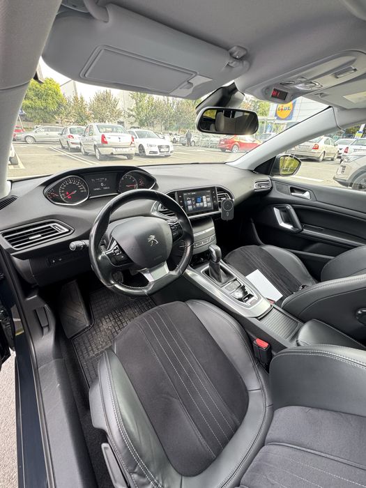 Peugeot 308 T9 break automata, 1.2 PureTech euro 6, pachet Allure, panoramic