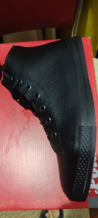 Стильная находка для осени - высокие кеды бренда "Polaris"
Стильная на