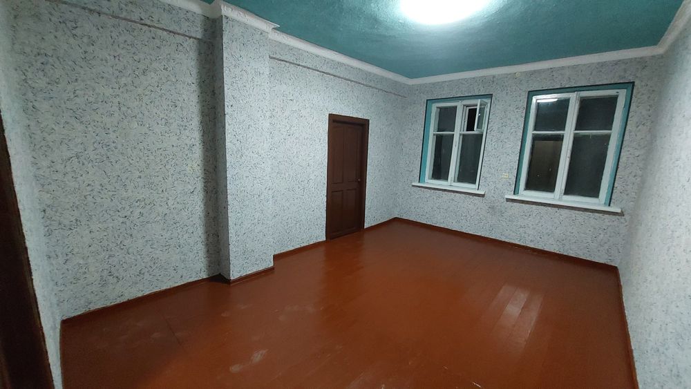 Срочна.Кувасой шахарда 3 хоналик квартира сотилади хокимяти олдида