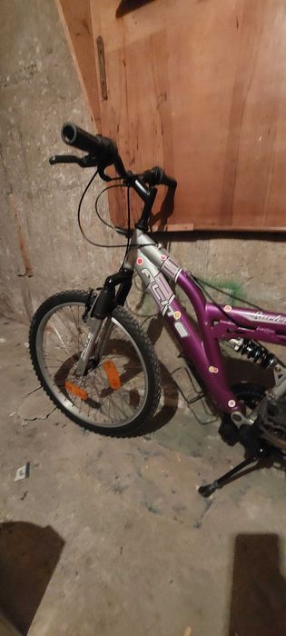 Детско колело марка Flite модел scalet 24 цола ,крос изчолзвано ,запазено ,работещо 50 евро