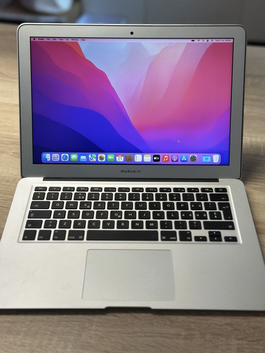 MacBook Air 13” Early 2015 – Intel Core i5 | 8 GB RAM | 256 GB SSD