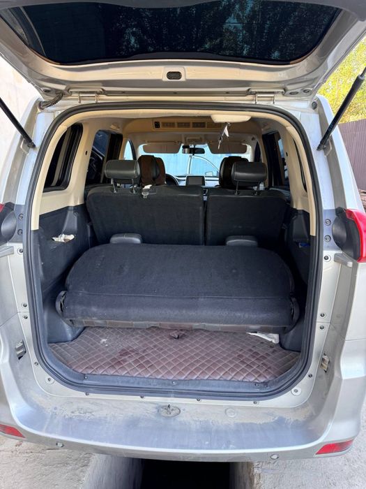 Dongfeng glory 330 S