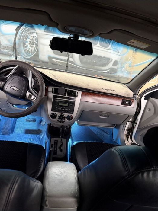 Lasetti.  Ласетти