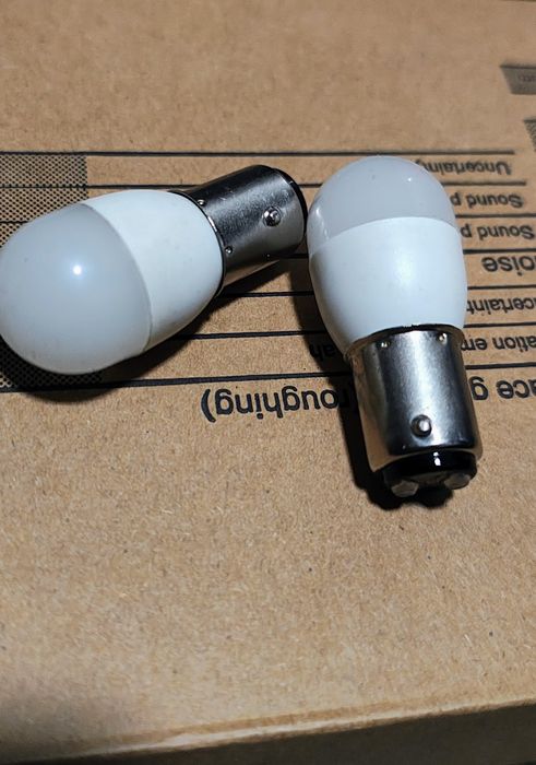 Becuri Led P21 5W