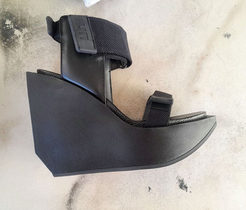 Дамски сандали на платформа