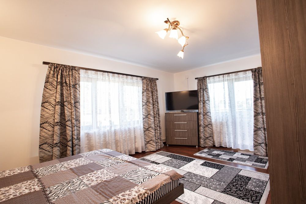 ~Inchiriez~Apartamente 3 Dormitoare~1Living~2 Bai
