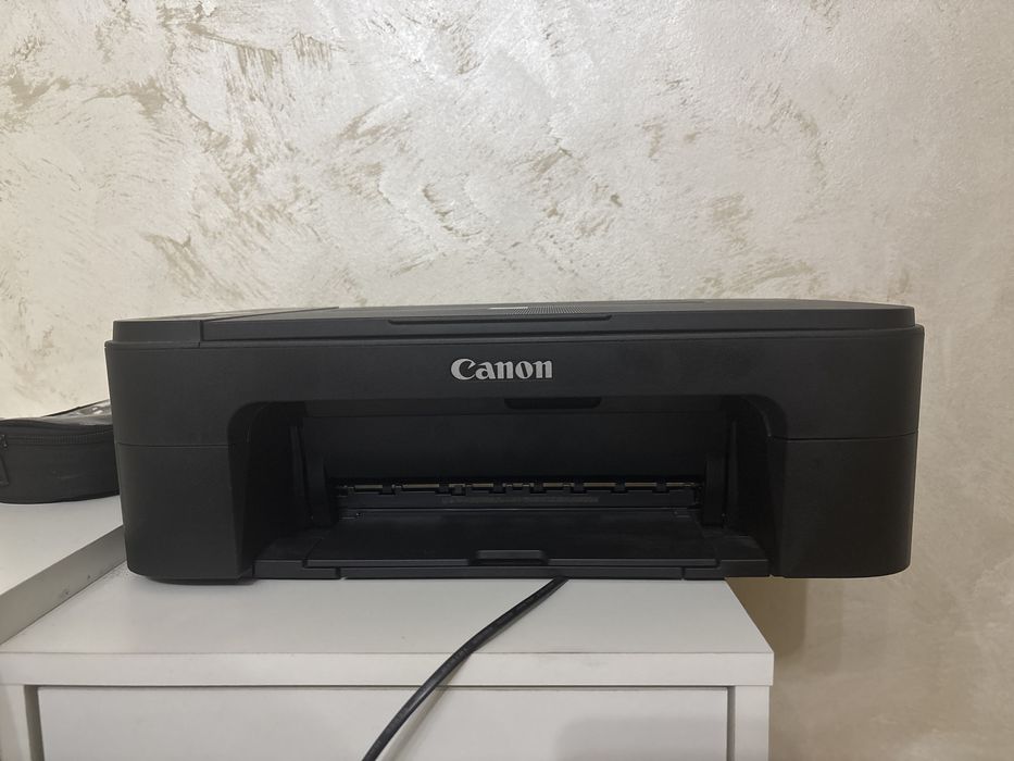 Imprimanta folosita de 5 ori de la Canon