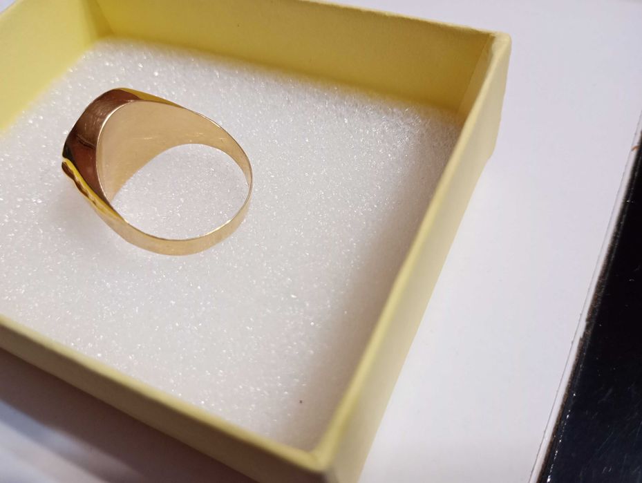 Златен Мъжки пръстен