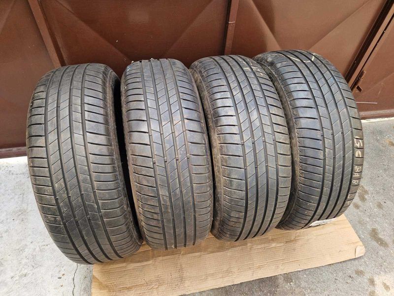 4 Bridgestone R18 235/60
летни гуми 
DOT5121