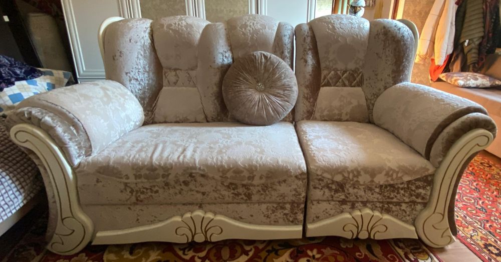 Продам диван комп хорошем состоянии.