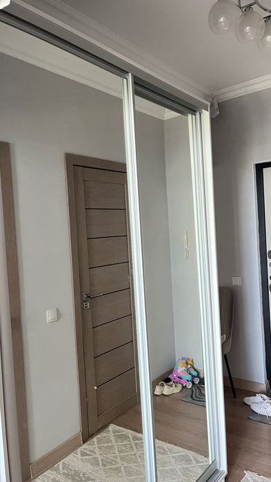 Срочно продается шкаф для прохода