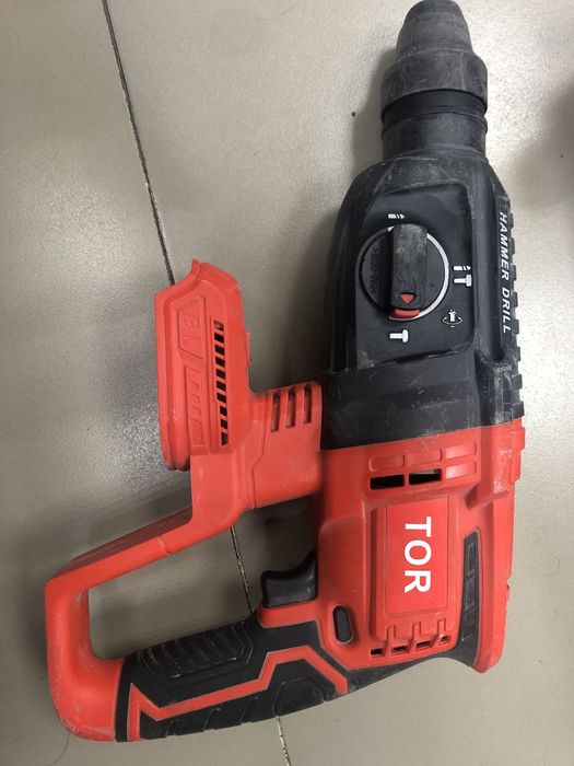 Перфоратор TOR (TM79)