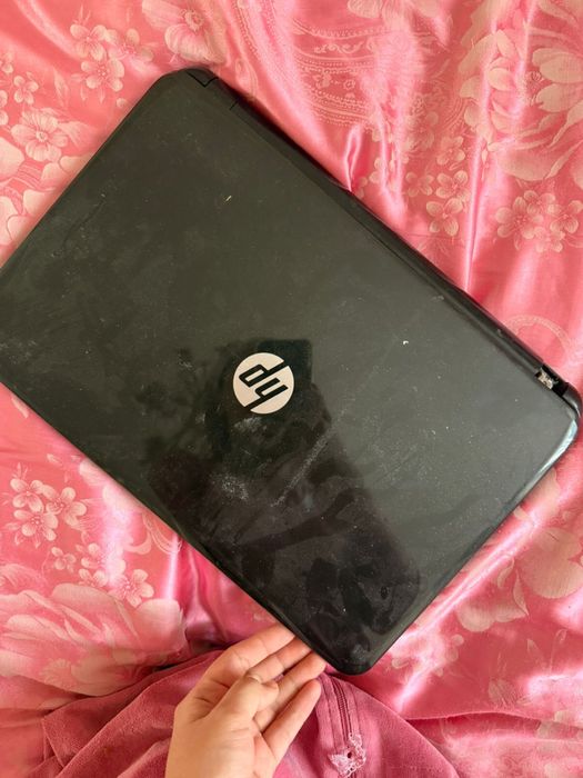 Екі ноутбук сатылады