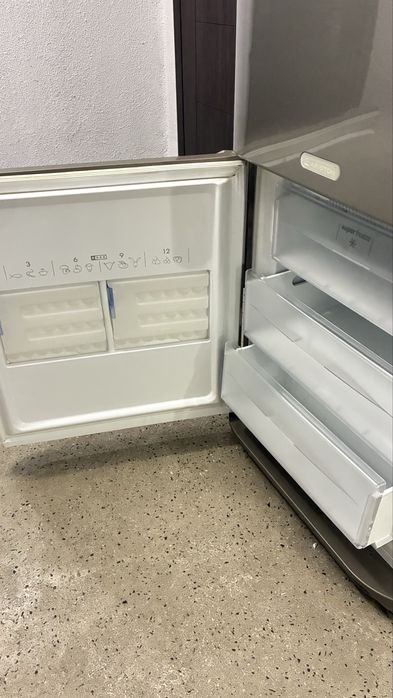 Хладилник Аристон No frost - има проблем