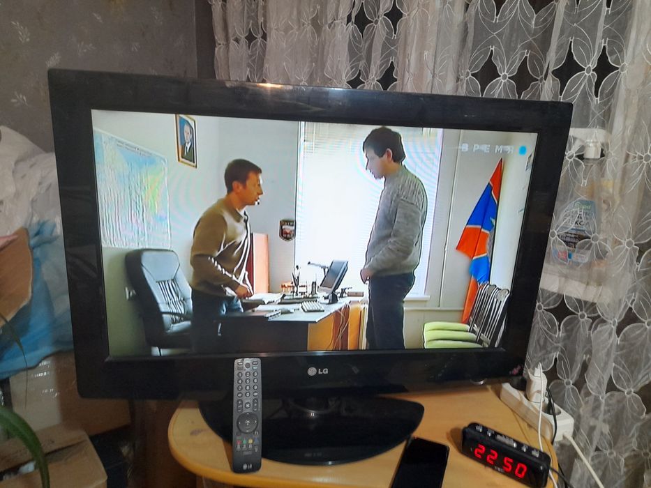 Продам телевизор. Цена 30000 тенге.