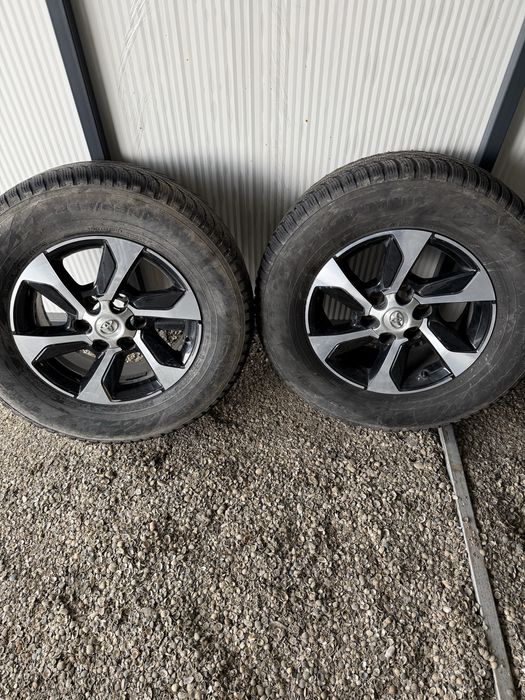 Оригинални джанти за Тойота Хайлукс 17 цола пефектно състояние