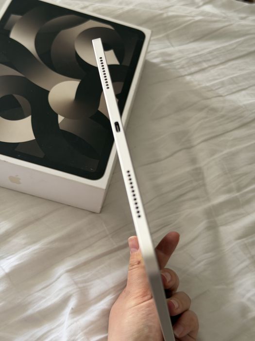 Ipad air (5 generation ) 64 gb , wifi