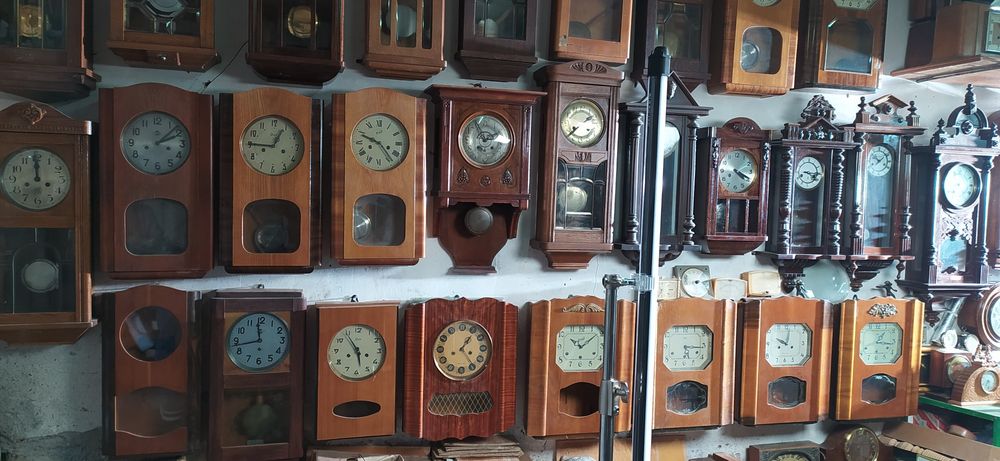 Продается коллекция антикварных часов оптом и в розницу на любой вкус.