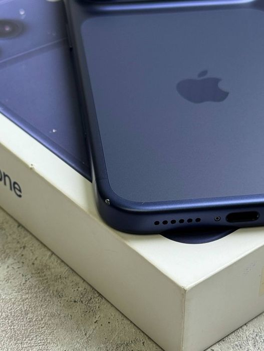 Iphone 17 pro max blue