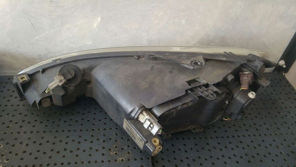 Far dreapta peugeot 206 2a c 9628666780 6205s9087276 89001770