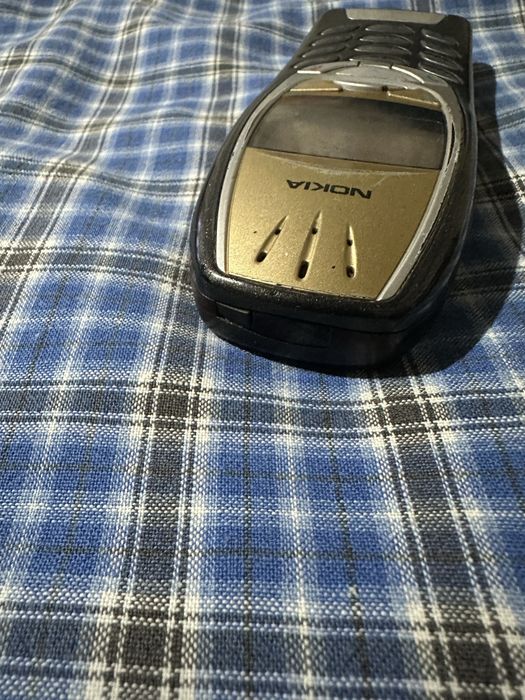 Продавам Nokia 6310i
