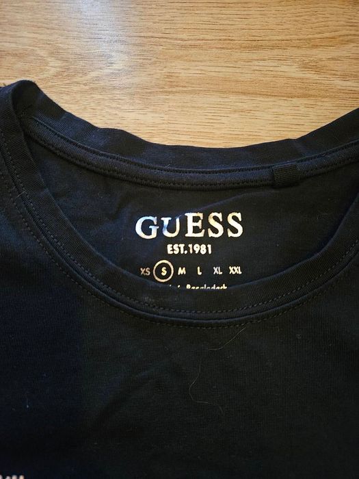 Дамска черна оригинална тениска Guess