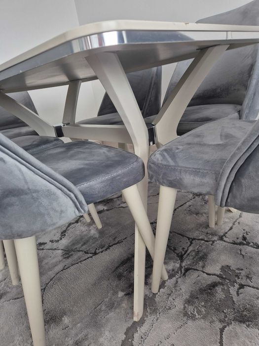 Кухненска маса със 6 столчета